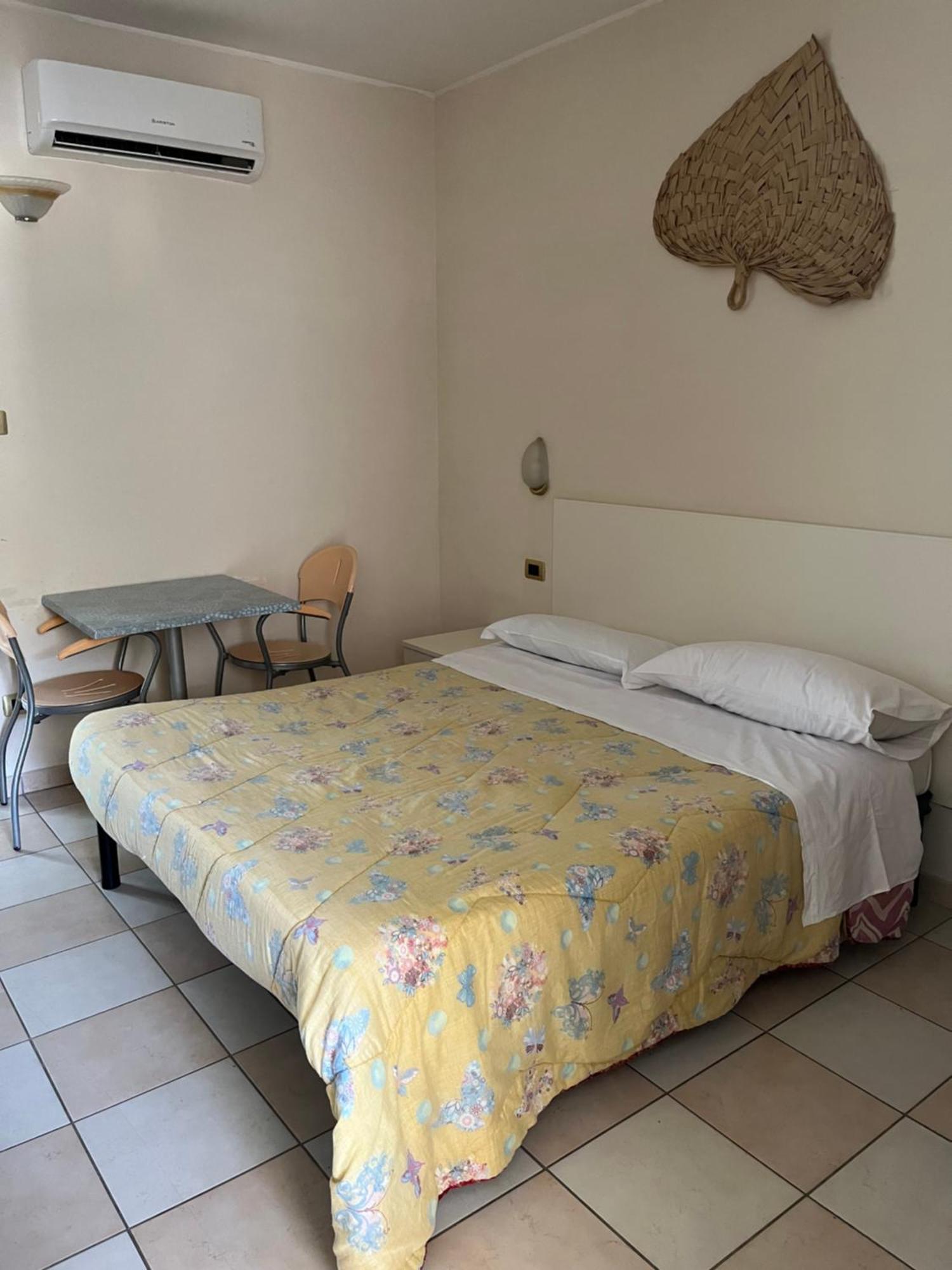 Elena Club Resort Silvi Marina Room photo