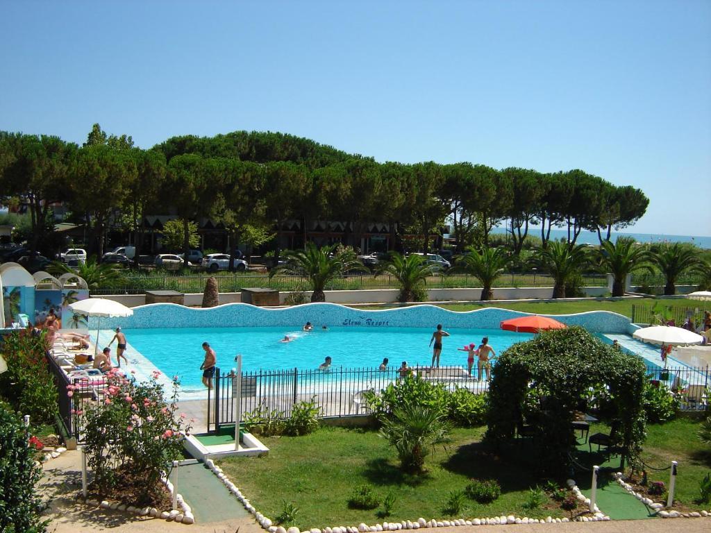 Elena Club Resort Silvi Marina Exterior photo